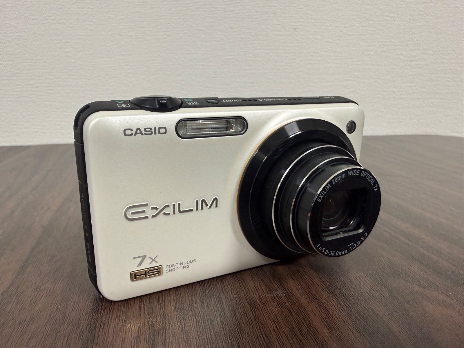 カシオ CASIO EXILIM EX-ZR15 7x バッテリー付属 - メルカリ