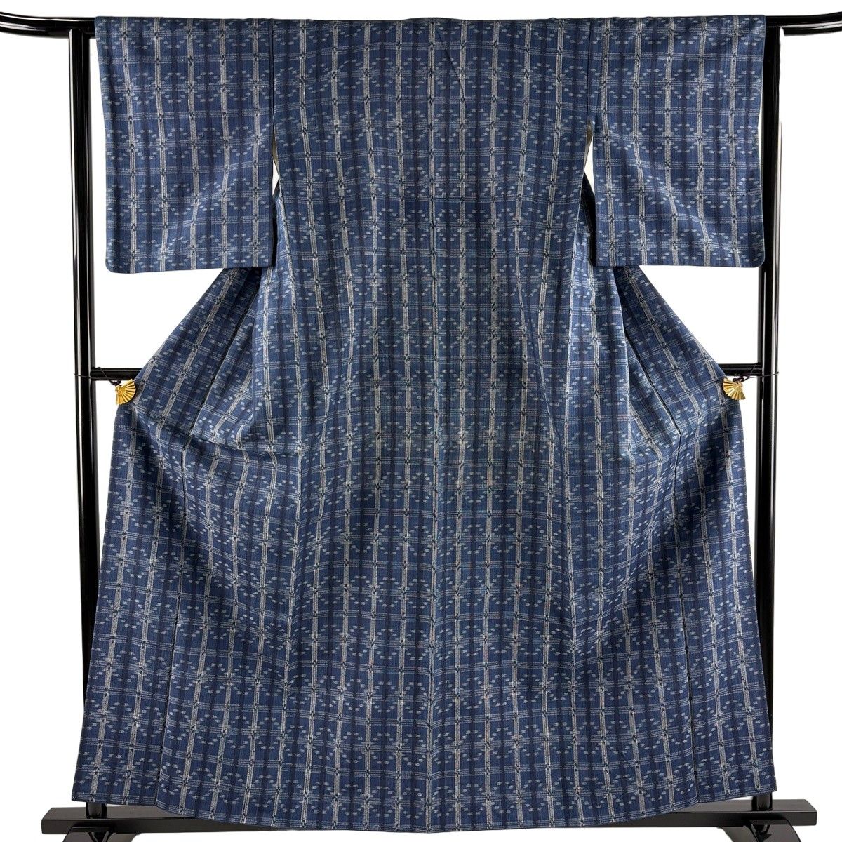 紬 身丈159.5cm 裄丈62cm S 袷 格子 幾何学 藍色 正絹 名品 【中古】