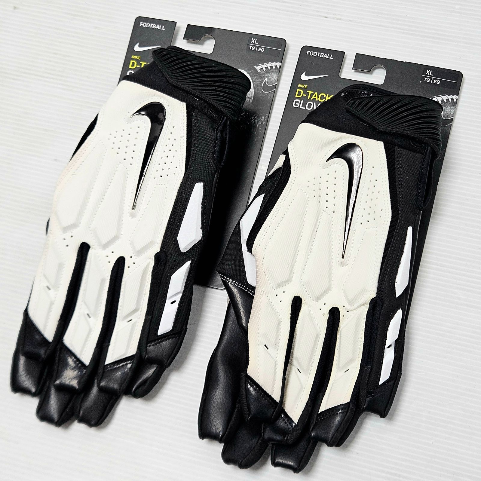 【未使用品】NIKE D-TACK FOOTBALL GLOVES XL 2組セット NFG21118XL アメフト グローブ タグ付 C