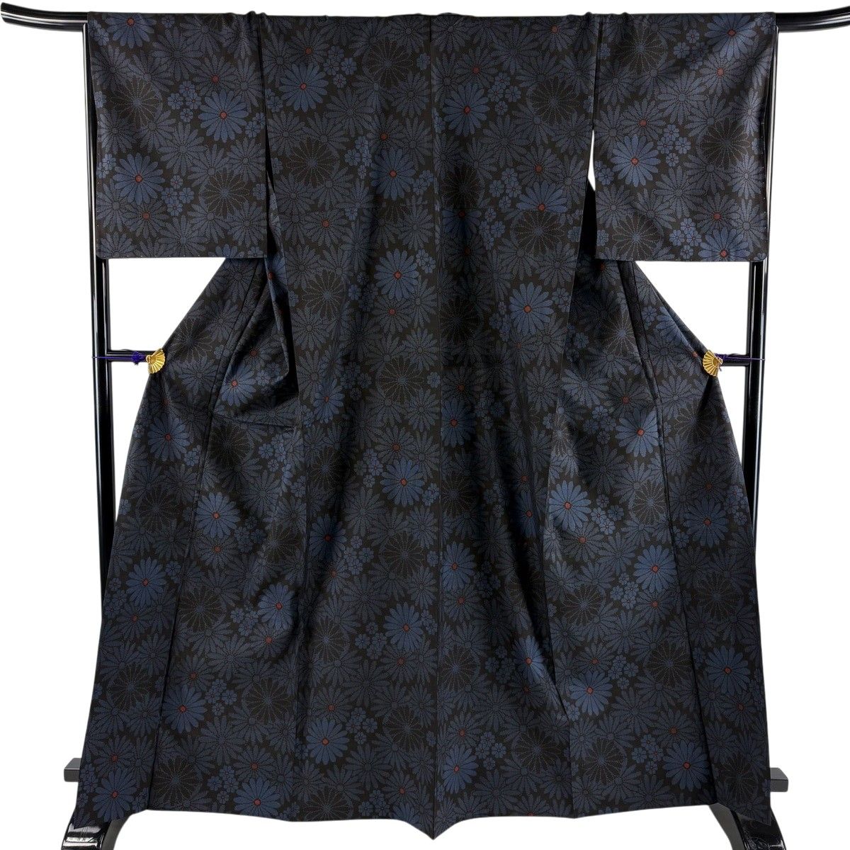【美品】 大島紬 身丈166cm 裄丈68cm L 単衣 純泥染 証紙 菊 黒 正絹 秀品 【中古】