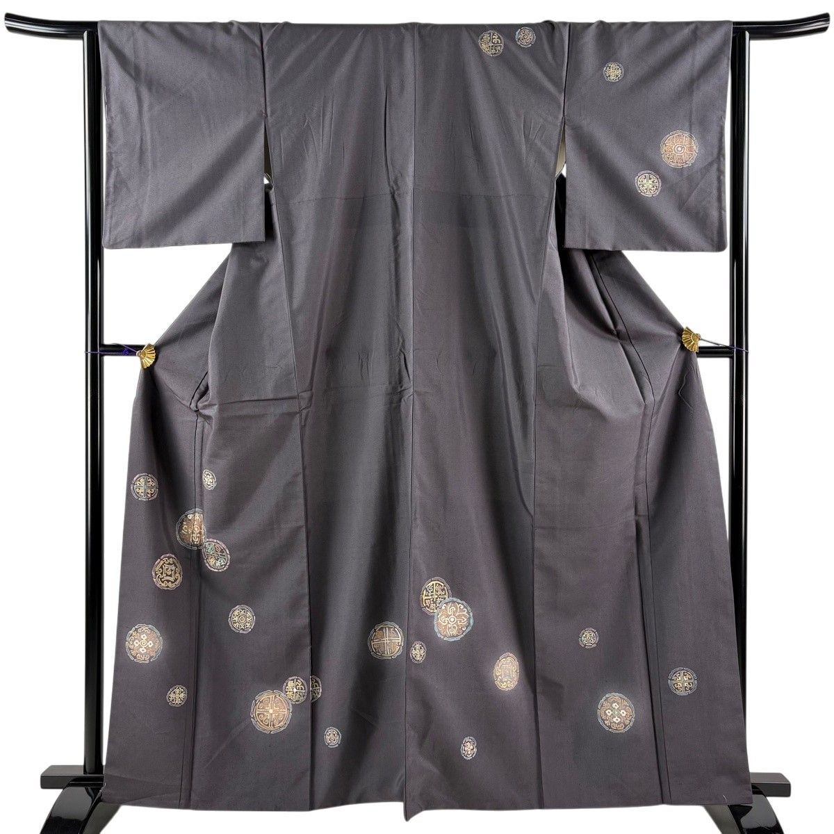 【美品】 付下げ 身丈163cm 裄丈63cm S 袷 紬地 幾何学 金糸 金彩 灰色 正絹 秀品 【中古】