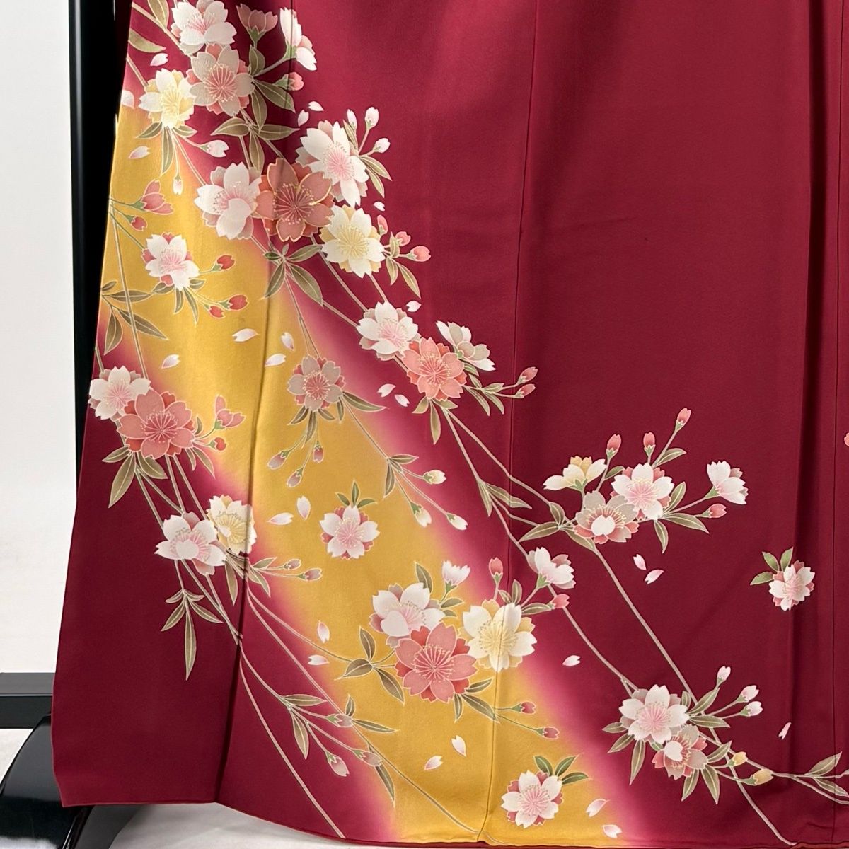 振袖 身丈168cm 裄丈68cm L 袷 桜 花びら 金糸 金彩 えんじ色 正絹 秀
