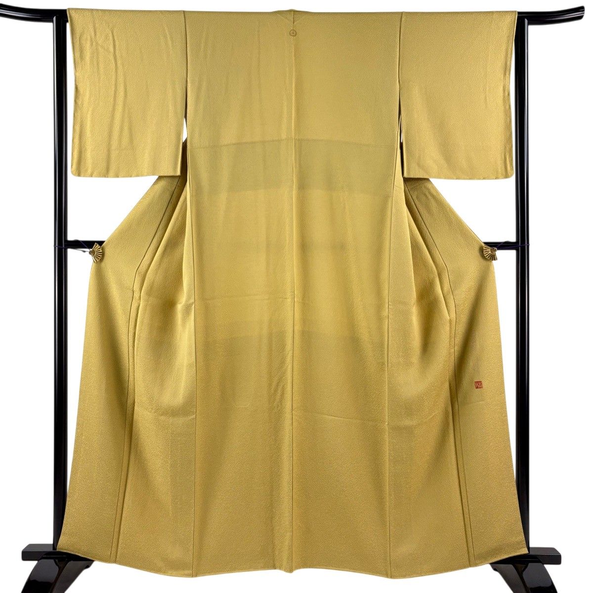 【美品】 色無地 身丈160.5cm 裄丈63cm S 袷 草野一騎 落款 地紋 からし色 正絹 秀品 一つ紋 【中古】