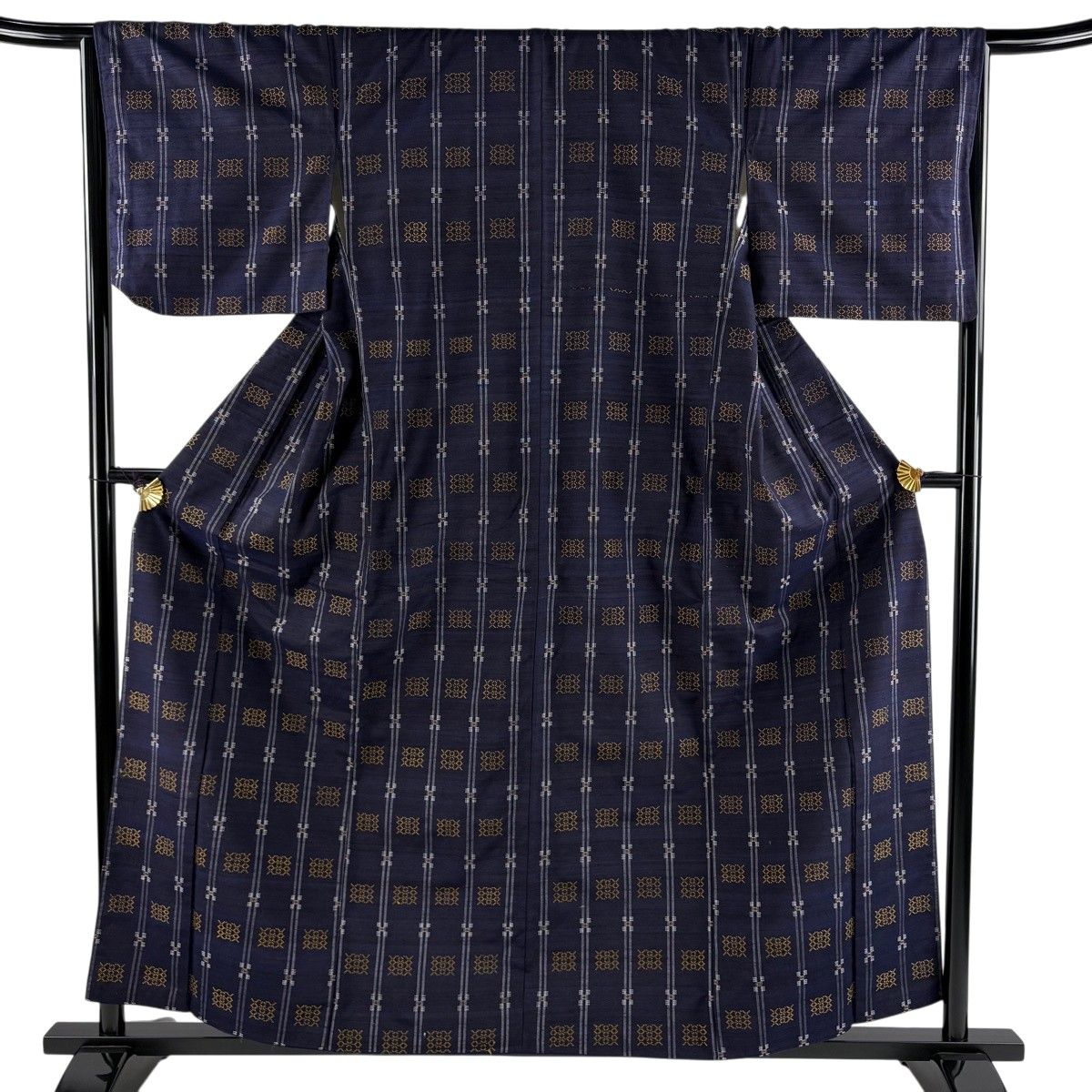 紬 身丈158cm 裄丈65cm M 袷 バチ衿 幾何学模様 縦縞 青紫 正絹 逸品 【中古】