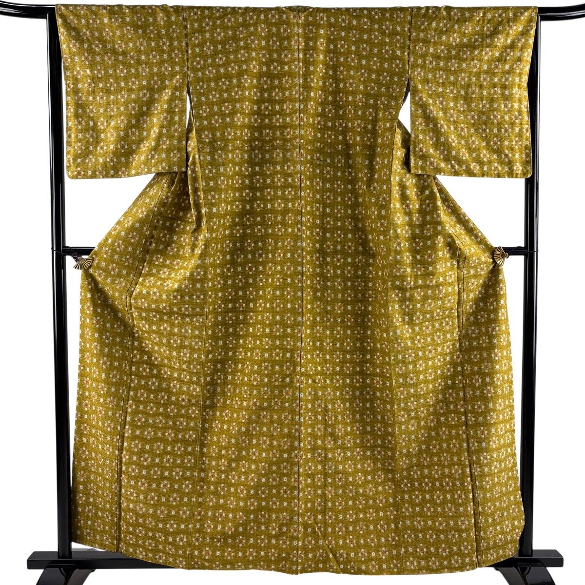 紬 身丈160.5cm 裄丈65cm M 袷 首里織 証紙 幾何学 山吹茶色 正絹 逸品 【中古】