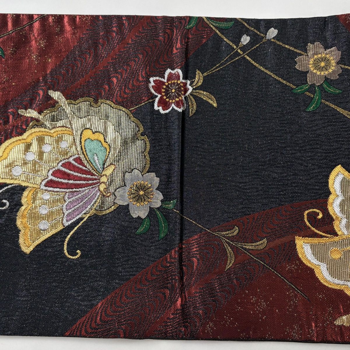 袋帯 秀品 振袖向き 蝶 桜 金糸 箔 黒 六通 正絹 【中古】 - メルカリ