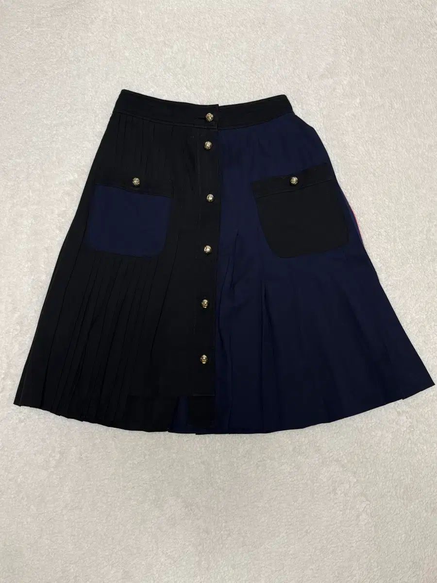 LUCKY CHOUETTE ラッキーシュエトゥ プリーツ スカート