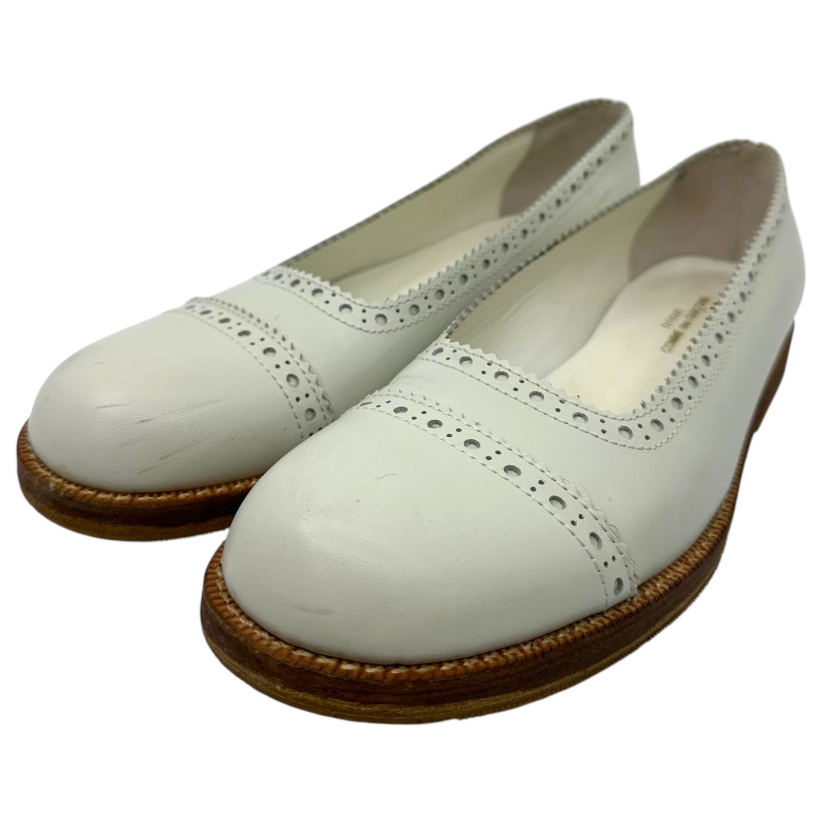 tricot COMME des GARCONS(トリココムデギャルソン) Medallion Leather Pumps メダリオン レザー パンプス 24cm ホワイト