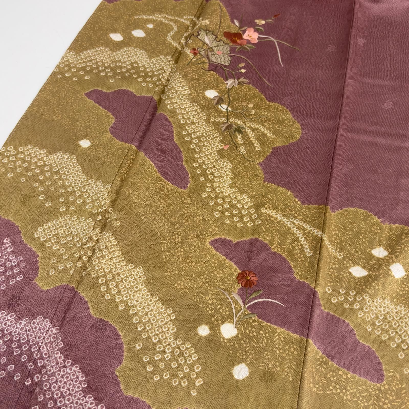 付下げ 絞り 刺繍の花 躾糸付き 紋なし 正絹 a-415 - メルカリ