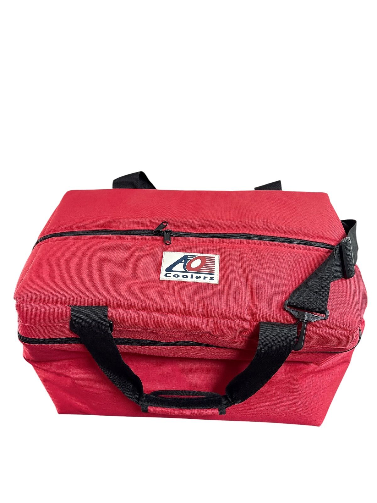 AO Coolers ソフトクーラーバッグ レッド 大容量 ショルダー付 保冷バッグ