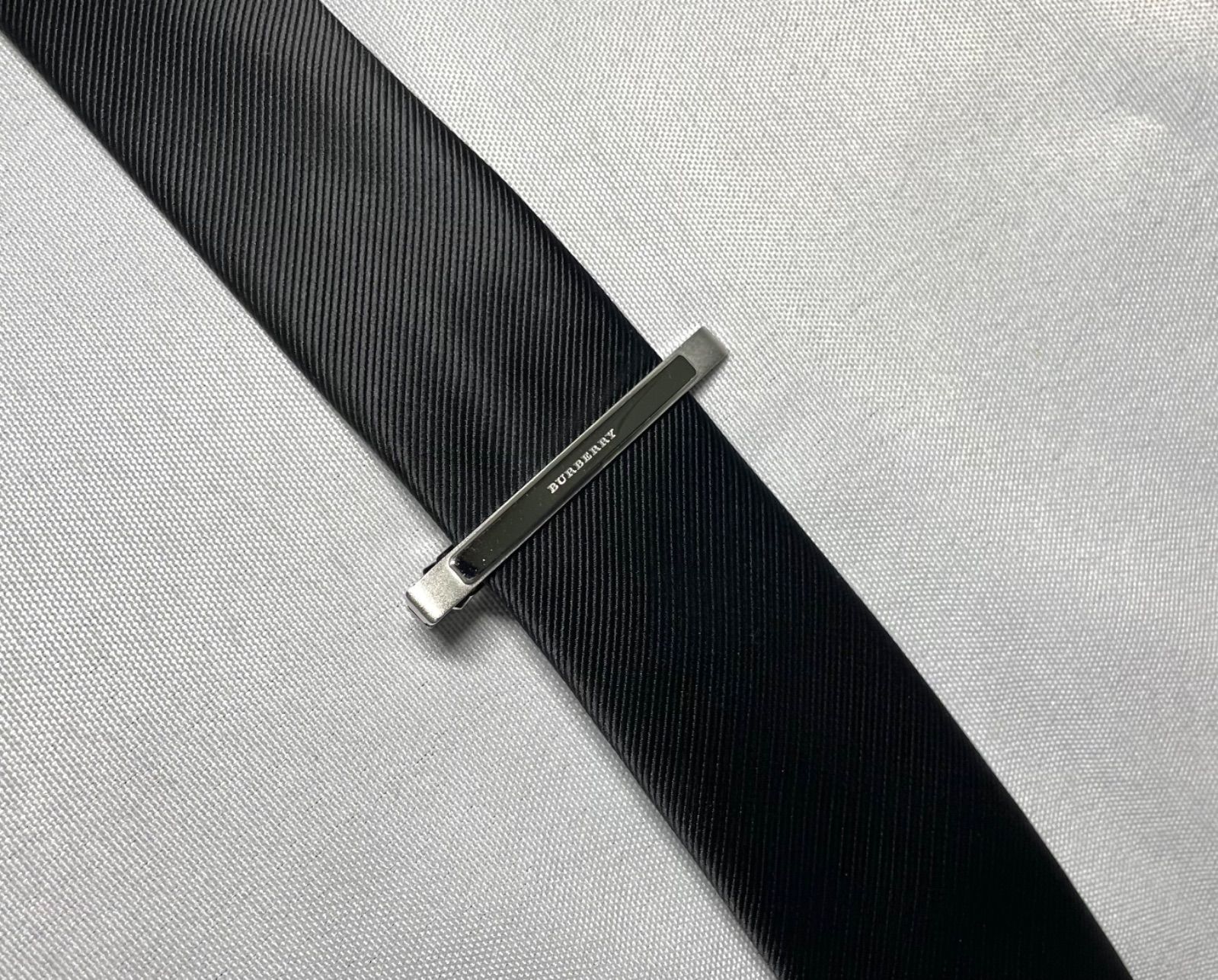 希少 BURBERRY バーバリー ブランドロゴ文字 鏡面&艶消し シルバー