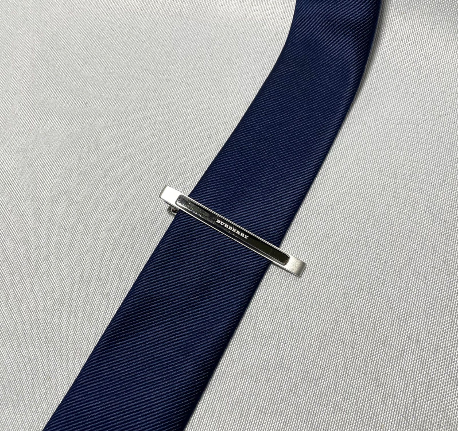 希少 BURBERRY バーバリー ブランドロゴ文字 鏡面&艶消し シルバー