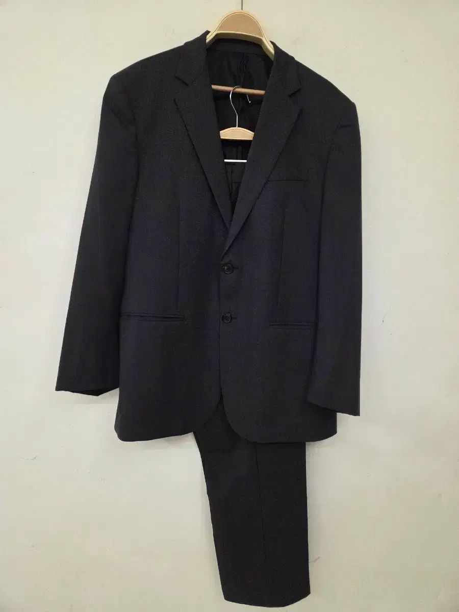 DKNY スーツ