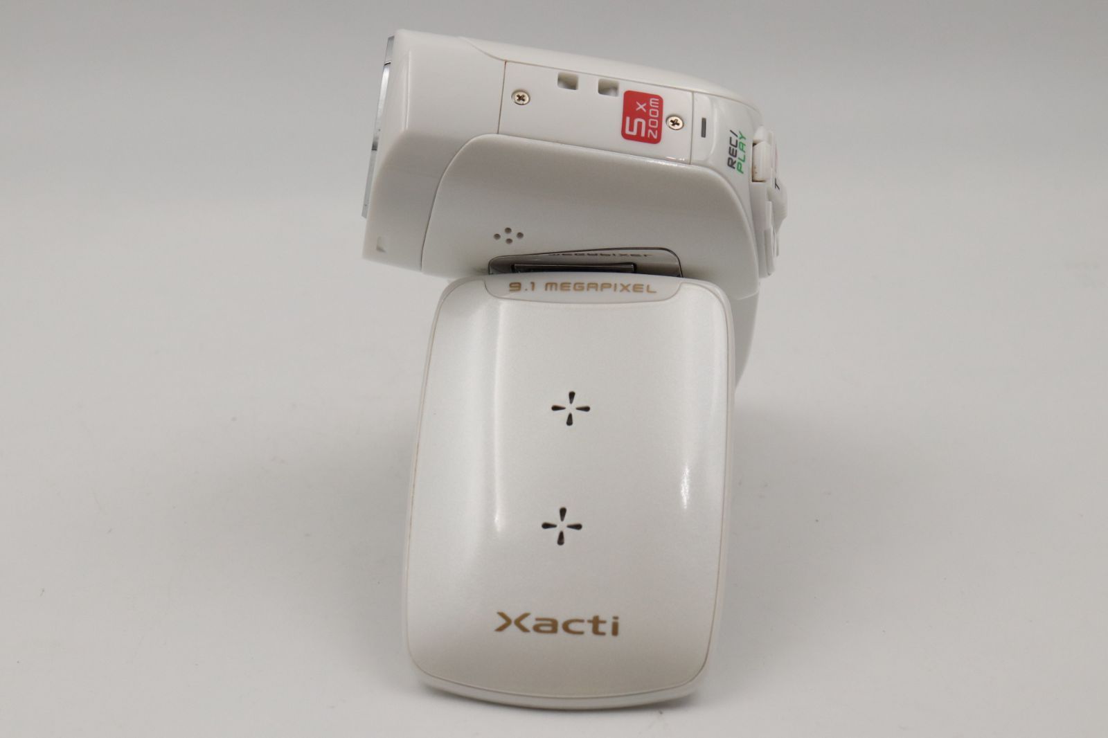 極上品☆三洋電機 サンヨー SANYO Xacti DMX-CG9 ホワイト ###17598