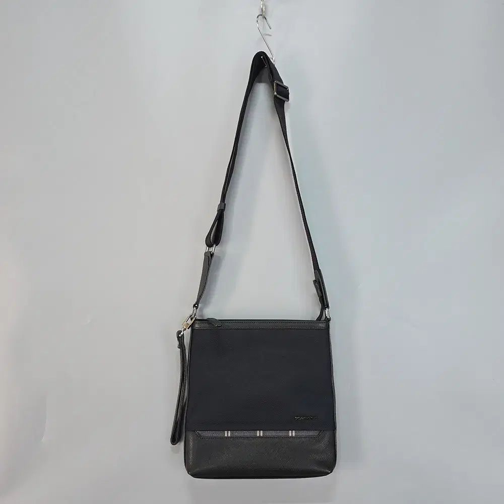 BEAN POLE ミニ 縦 メッセンジャーバッグ クロスバッグ