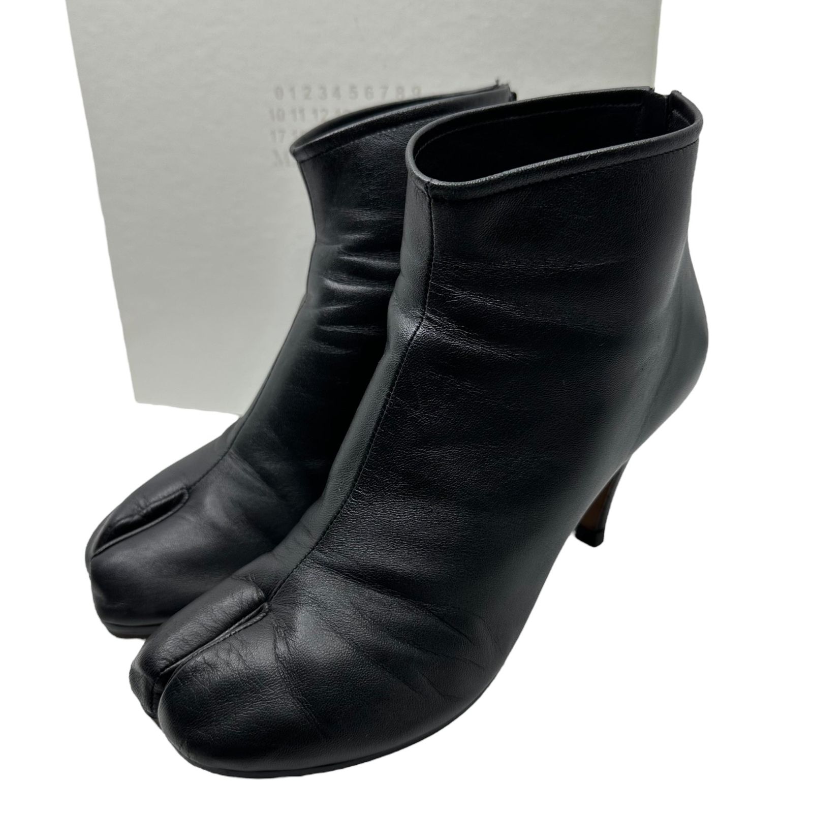 MAISON MARGIELA(メゾンマルジェラ) 19AW TABI STILETTO ANKLE BOOTS 足袋 ピン ヒール アンクル ブーツ S58WU0272 37(23.5〜24.cm程度) ブラック 箱付属 タビ