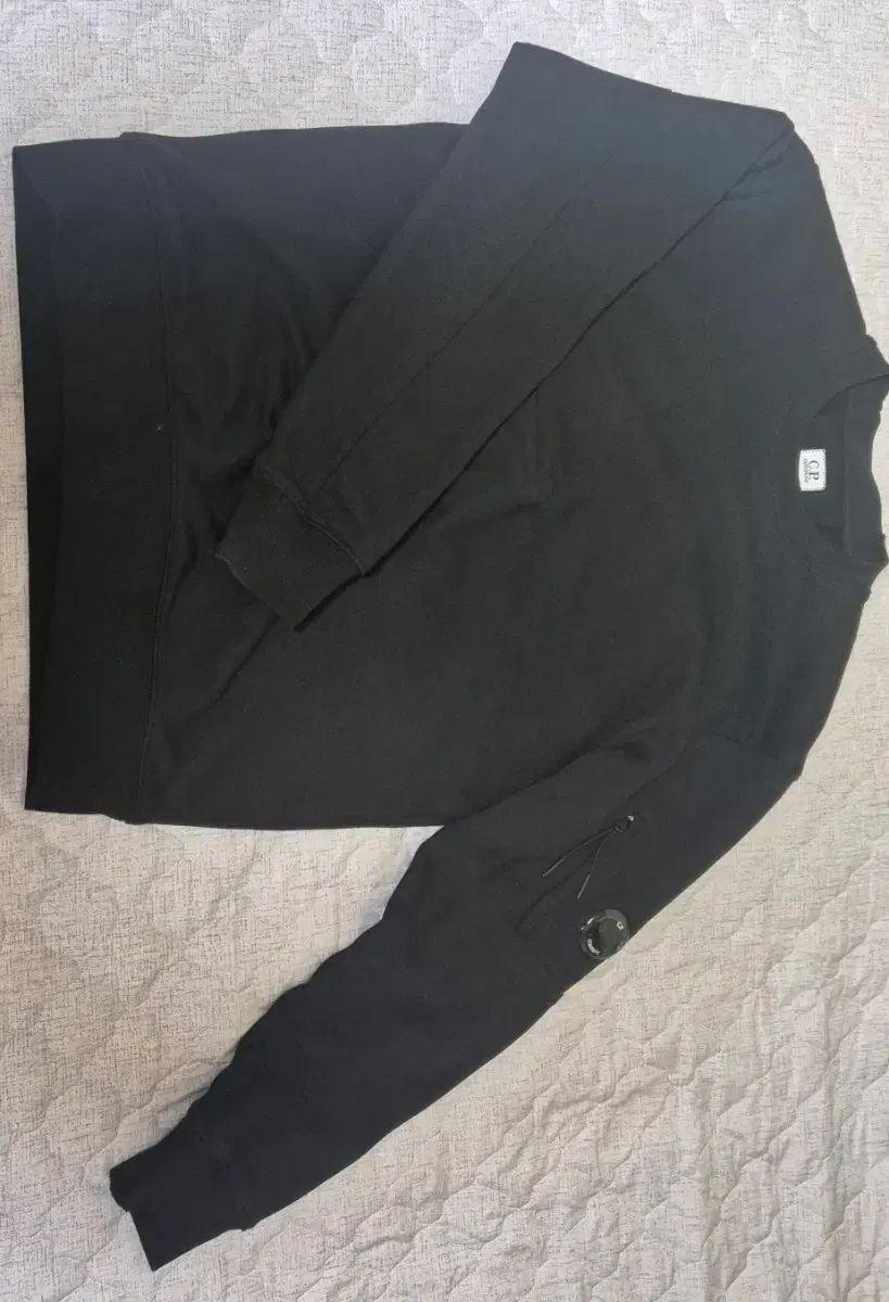 C.P. COMPANY シーピーカンパニー スウェット ブラック m 新品