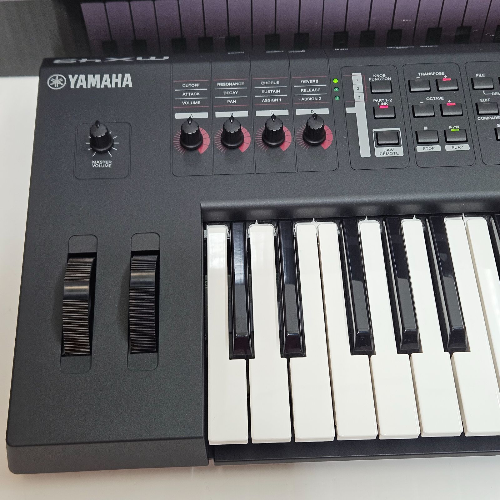美品】ヤマハ YAMAHA MX49 49鍵 軽量コンパクト シンセサイザー 箱付き