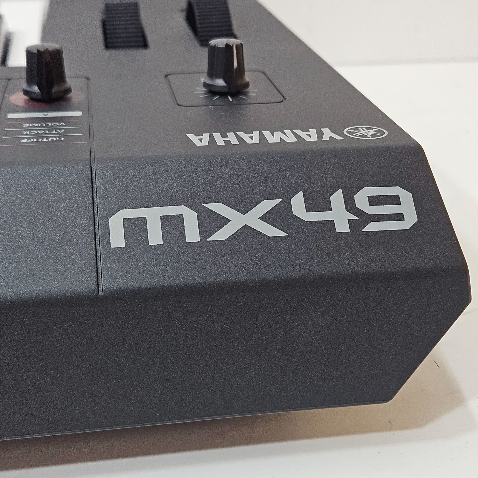 美品】ヤマハ YAMAHA MX49 49鍵 軽量コンパクト シンセサイザー 箱付き