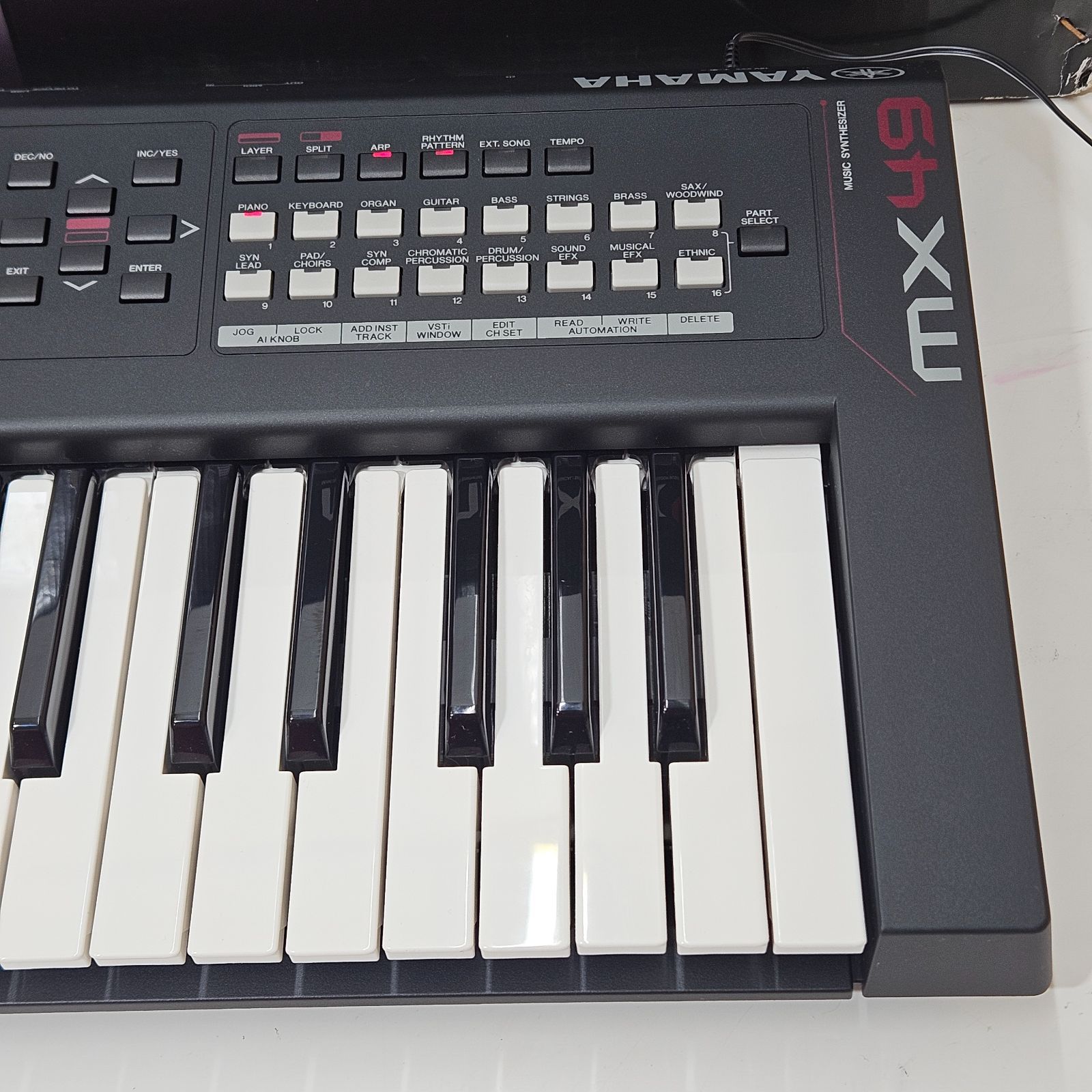美品】ヤマハ YAMAHA MX49 49鍵 軽量コンパクト シンセサイザー 箱付き