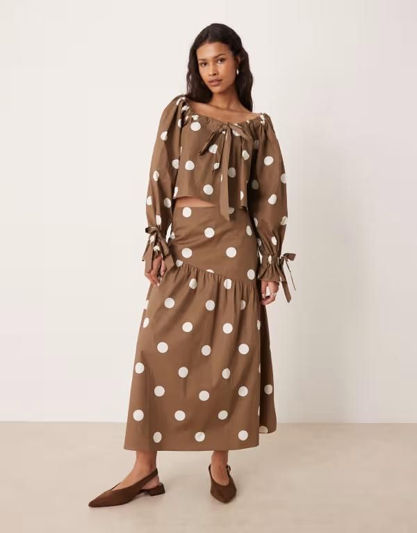 グラマラス レディース ボトムスカート ドット柄 アシンメトリー ドット Glamorous asymmetric drop waist midaxi skirt polka dot part of