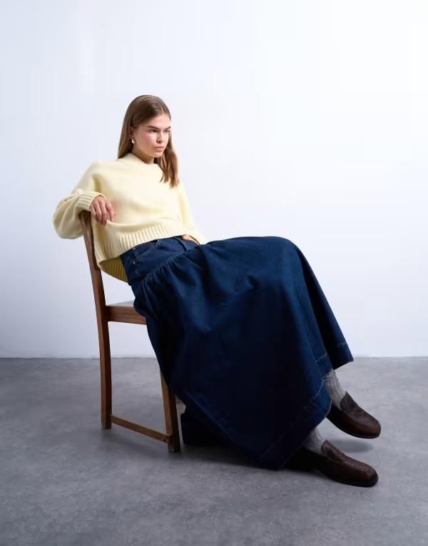トップショップ レディース ボトムス スカート ミディ デニム Topshop denim midi skirt with gathered yoke detailing in rich Rich b