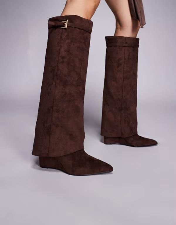 パブリックデザイア レディース シューズ ブーツ・レインブーツ スエード ブーツ ヒール Public Desire Kola wedge heel foldover knee boots faux