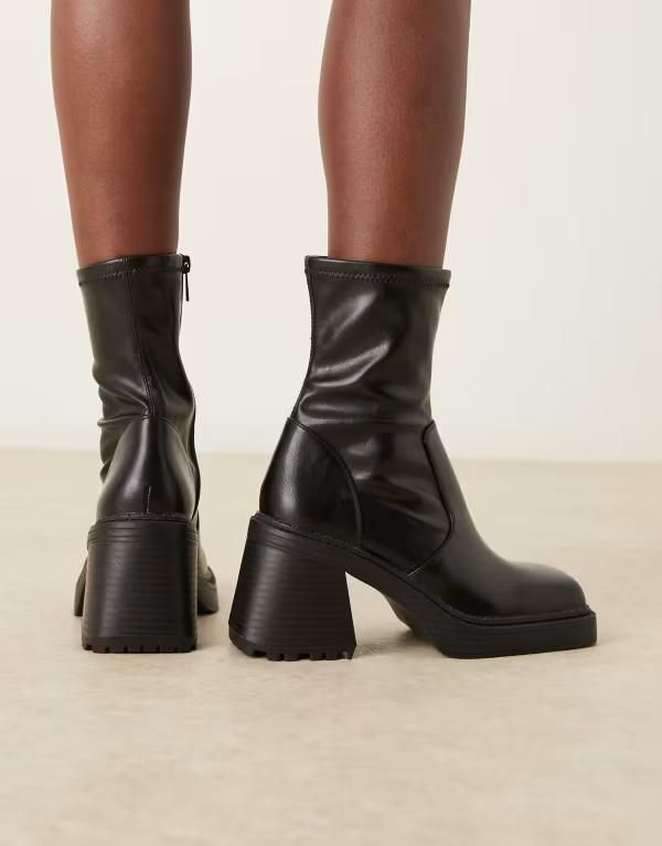 エイソス レディース シューズ ブーツ・レインブーツ プラットフォームブーツ プラットフォーム ブーツ ヒール ASOS DESIGN Wide Fit Reign square toe midhee エイソス レディース シューズ ブーツ・レインブーツ プラットフォームブーツ プラットフォーム ブーツ ヒール ASOS DESIGN Wide Fit Reign square toe midhee