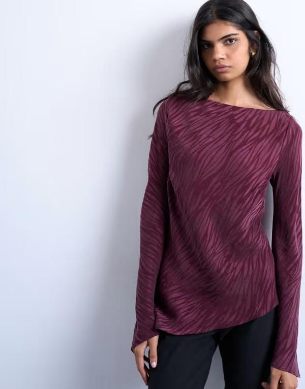トップショップ レディース トップス タンクトップ Topshop jacquard zebra slash neck long sleeve Burgundy バーガンディ
