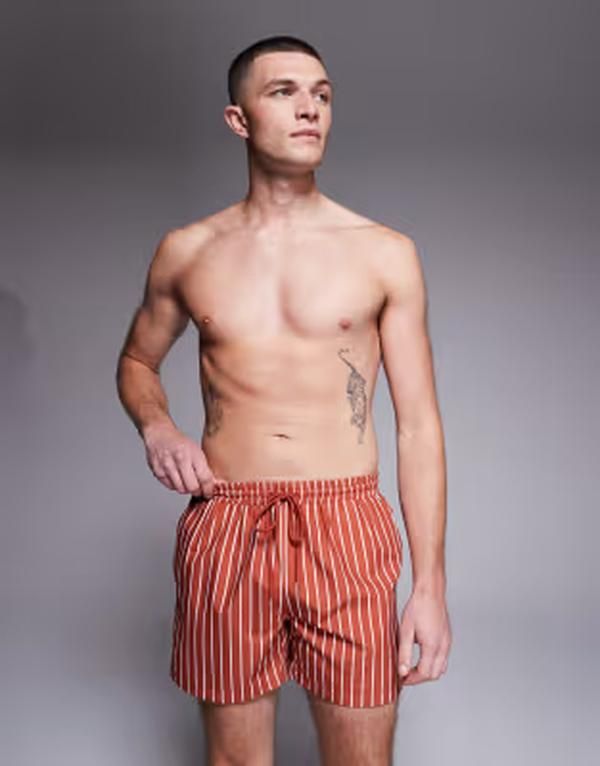 サウスビーチ メンズ 水着 ハーフパンツ・ショーツ ショートパンツ South Beach striped swim shorts in rust stripe ラスト