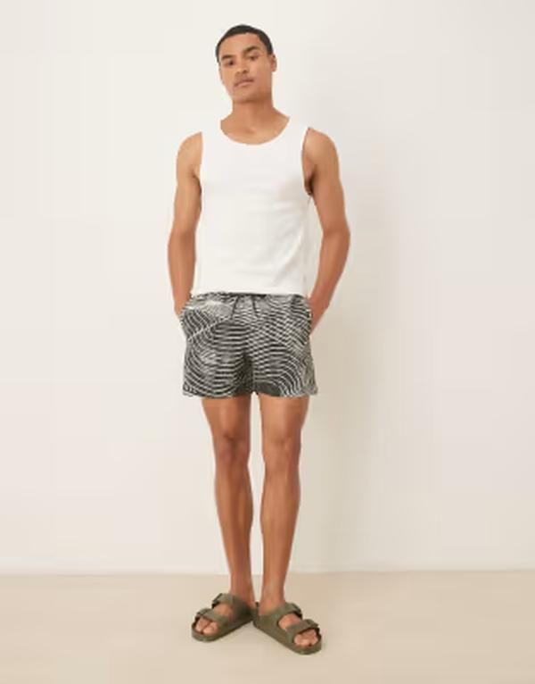 カルバンクライン メンズ 水着 ハーフパンツ・ショーツ プリント ショートパンツ Calvin Klein all over print drawstring swim shorts in multi