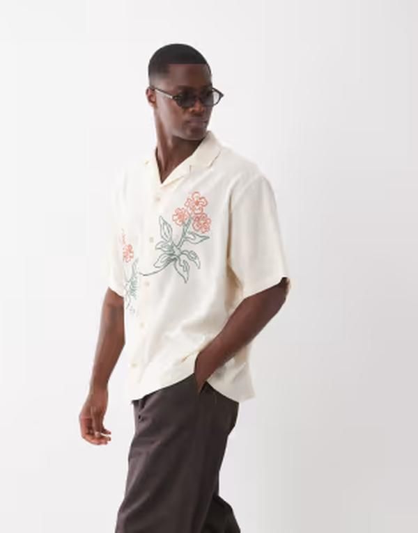 エイソス メンズ トップス シャツ フラワー柄 プリント フラワー ASOS DESIGN oversized shirt with floral print in cream クリーム