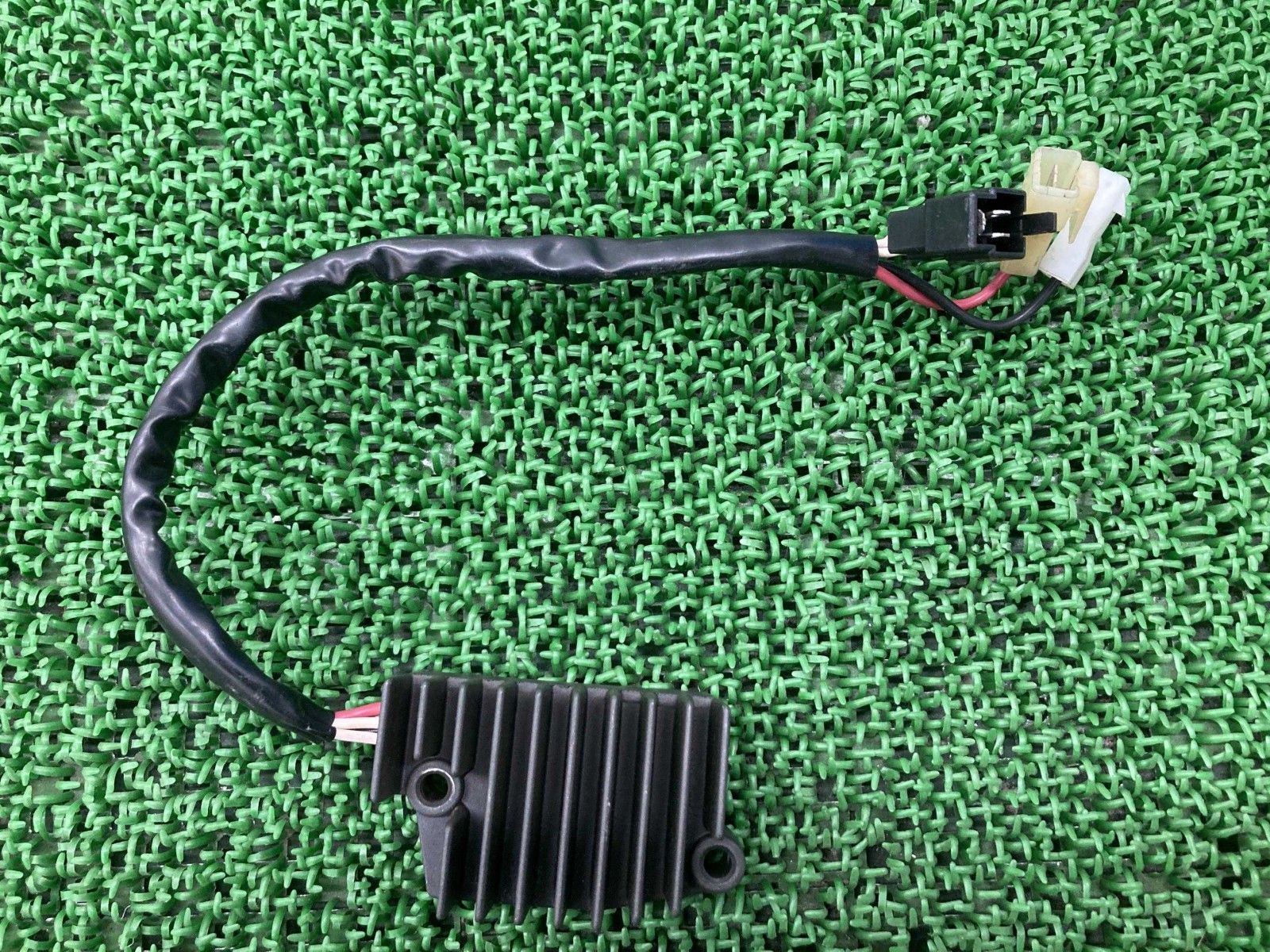 V-MAX レギュレター ヤマハ 純正 中古 レギュレーター レクチファイア Vmax 品薄 Lf