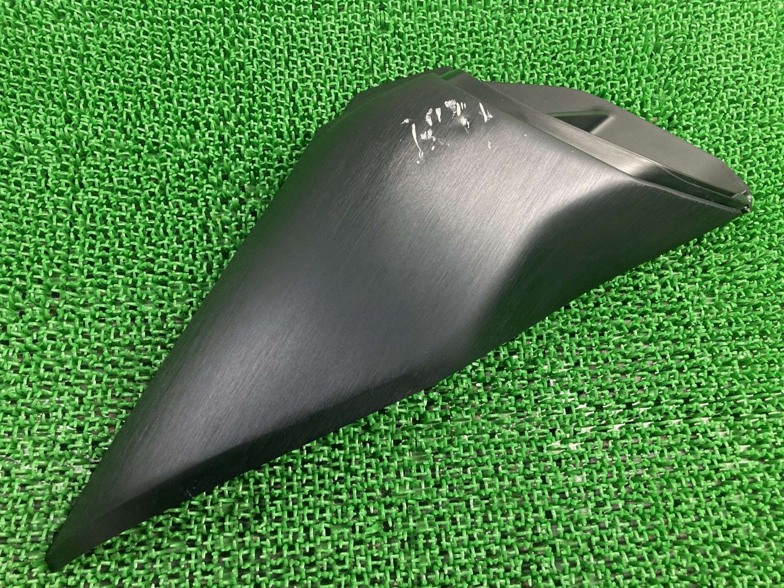 ディアベルV4 ダクトカバー 右 484.1.295.1B ドゥカティ 純正 中古 Ducati Xh