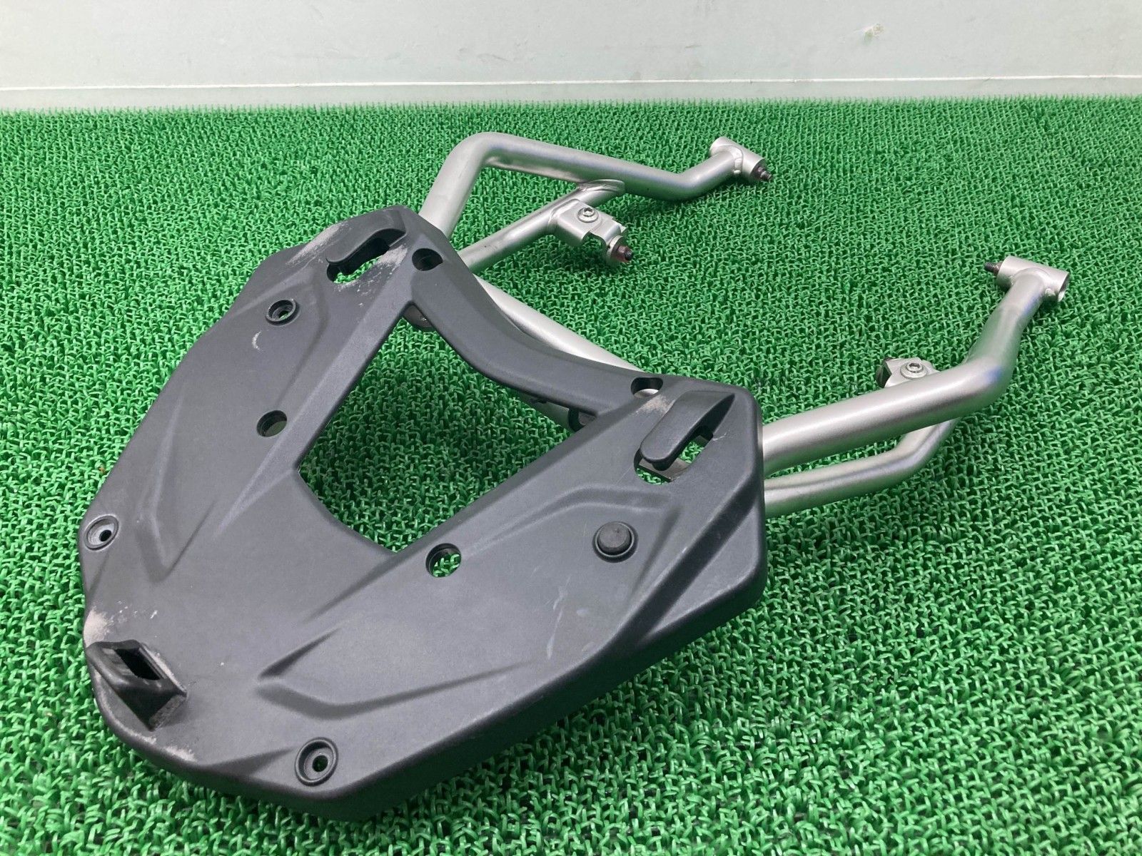 デザートXディスカバリー リアキャリア 829.1.M03.6A ドゥカティ 純正 中古 bH