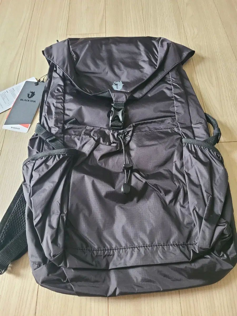 BLACK YAK ブラックヤク バッグ ㅡ未使用 新品 ㅡ送料無料※メルカリshop取引では対象外)