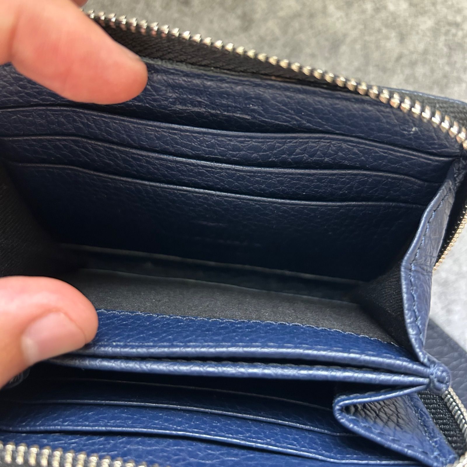 Vivienne Westwood 2つ折り財布 オーブ ネイビー ラウンドファスナー