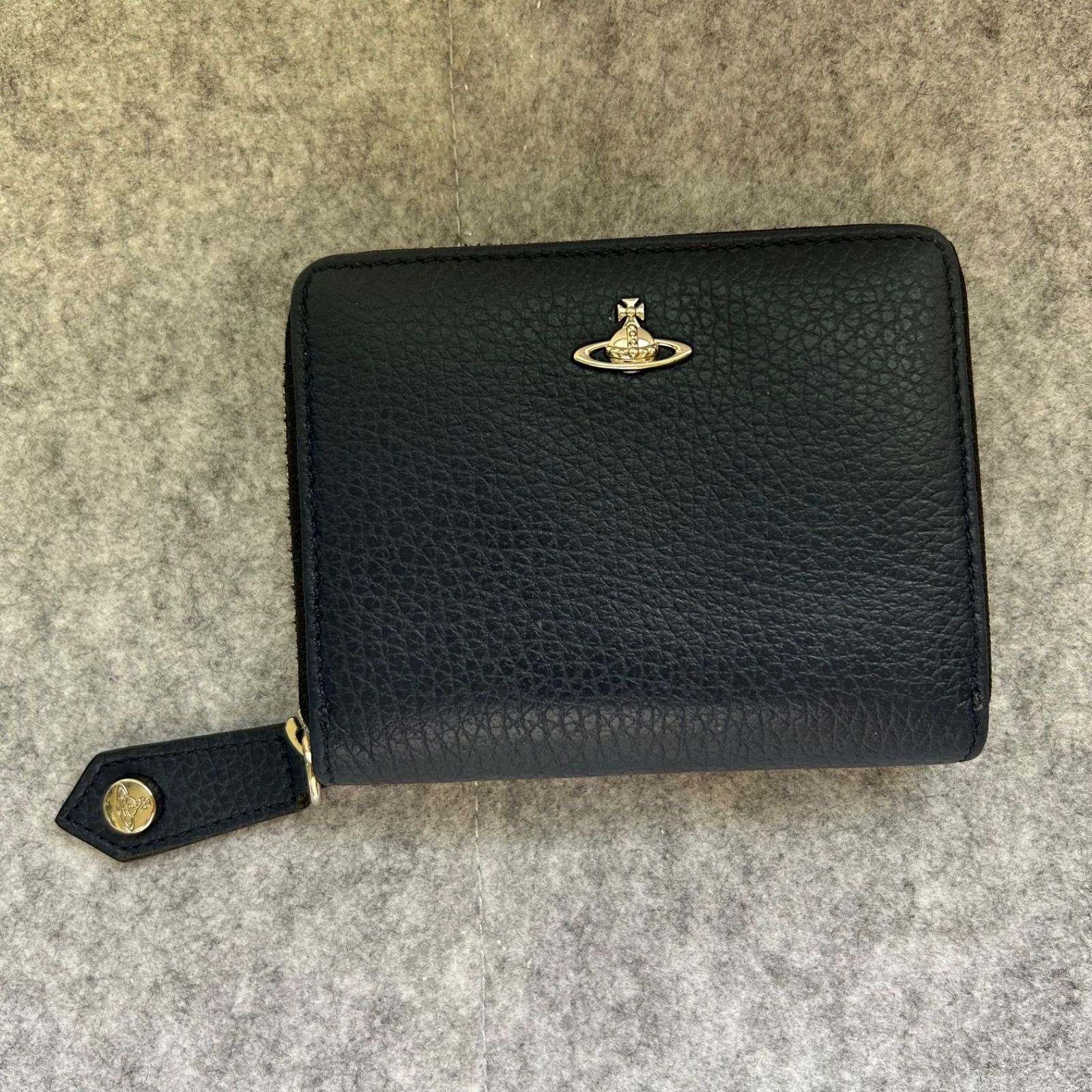 Vivienne Westwood 2つ折り財布 オーブ ネイビー ラウンドファスナー