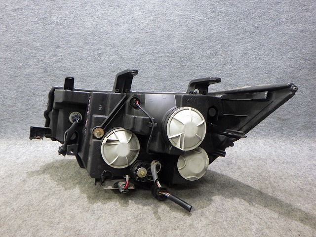 デリカ HID ヘッドライト 右 バラスト バーナー付 100-87918 デリカD5 右ヘッドライト HID CV 前期 100-87918 8301D292 バラスト