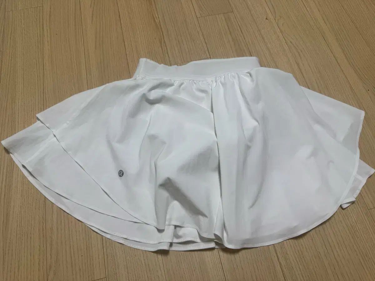 ルルレモン テニススカート