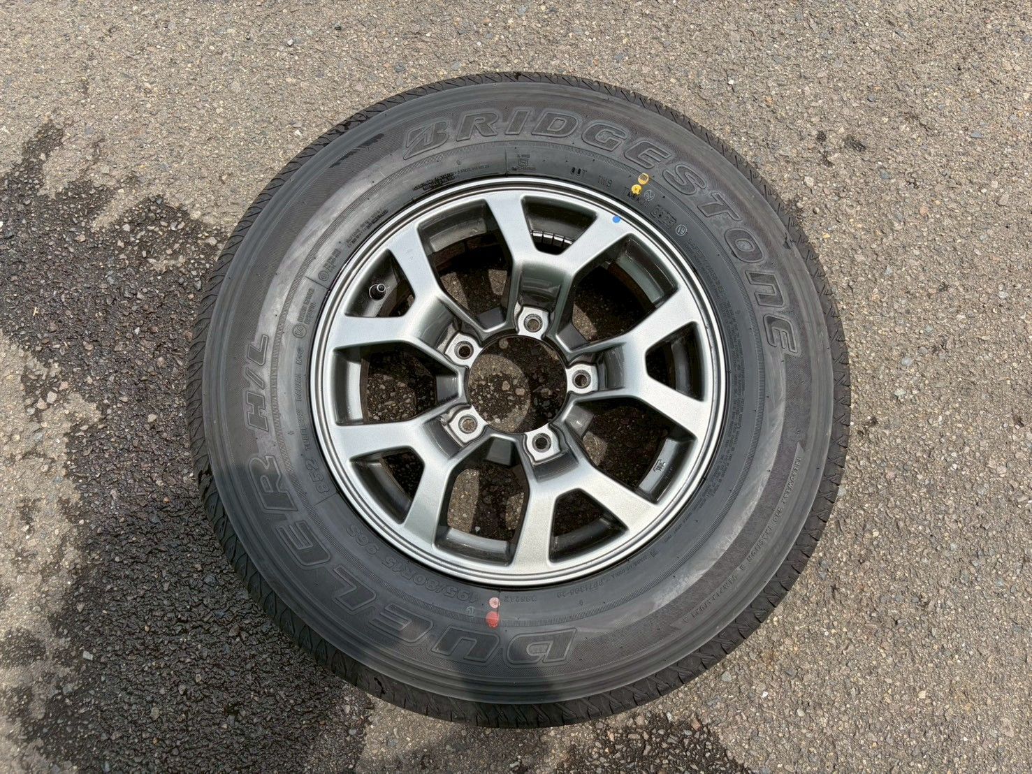 新車外し!!走行22Km | 2026年式 ジムニー ノマド 純正15インチホイール