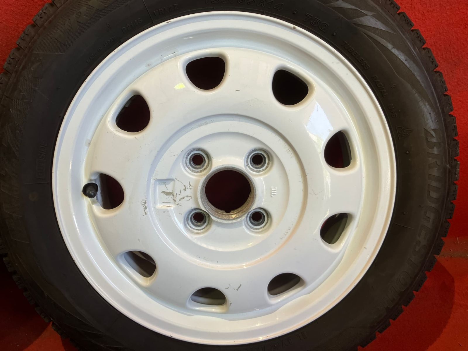 中古スタッドレスタイヤホイールセット【155/65R14 BRIDGESTONE VRX2