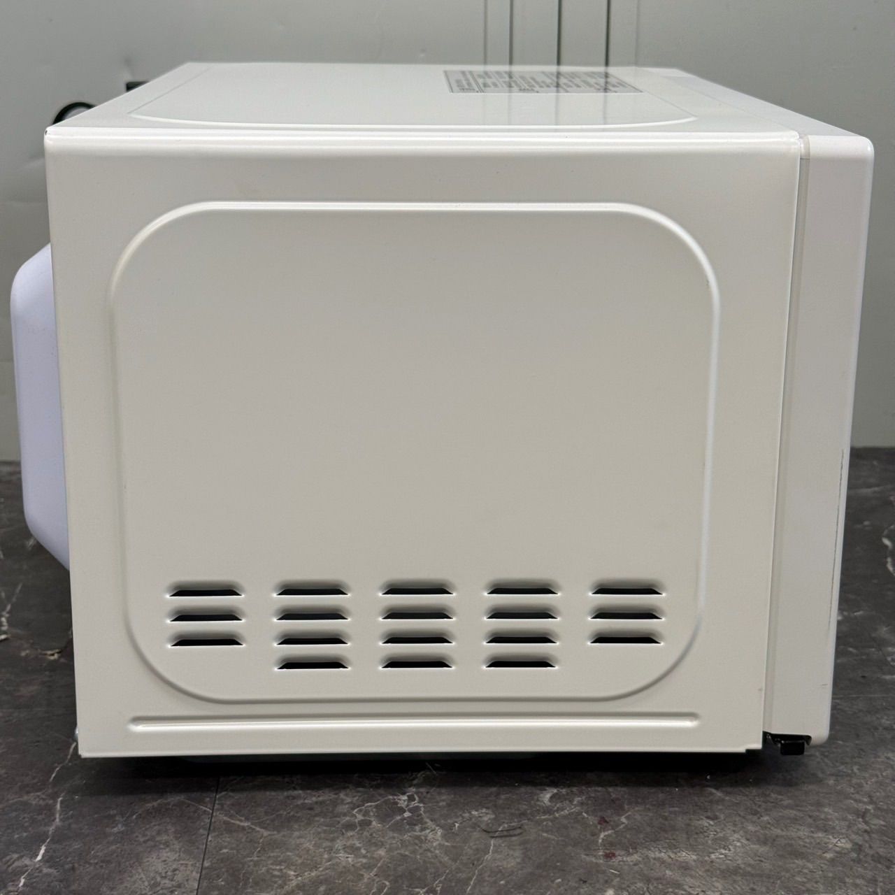 β送料込！美品2025年製 タイトル 2025年製 comfee' CF-AM201-AY 電子