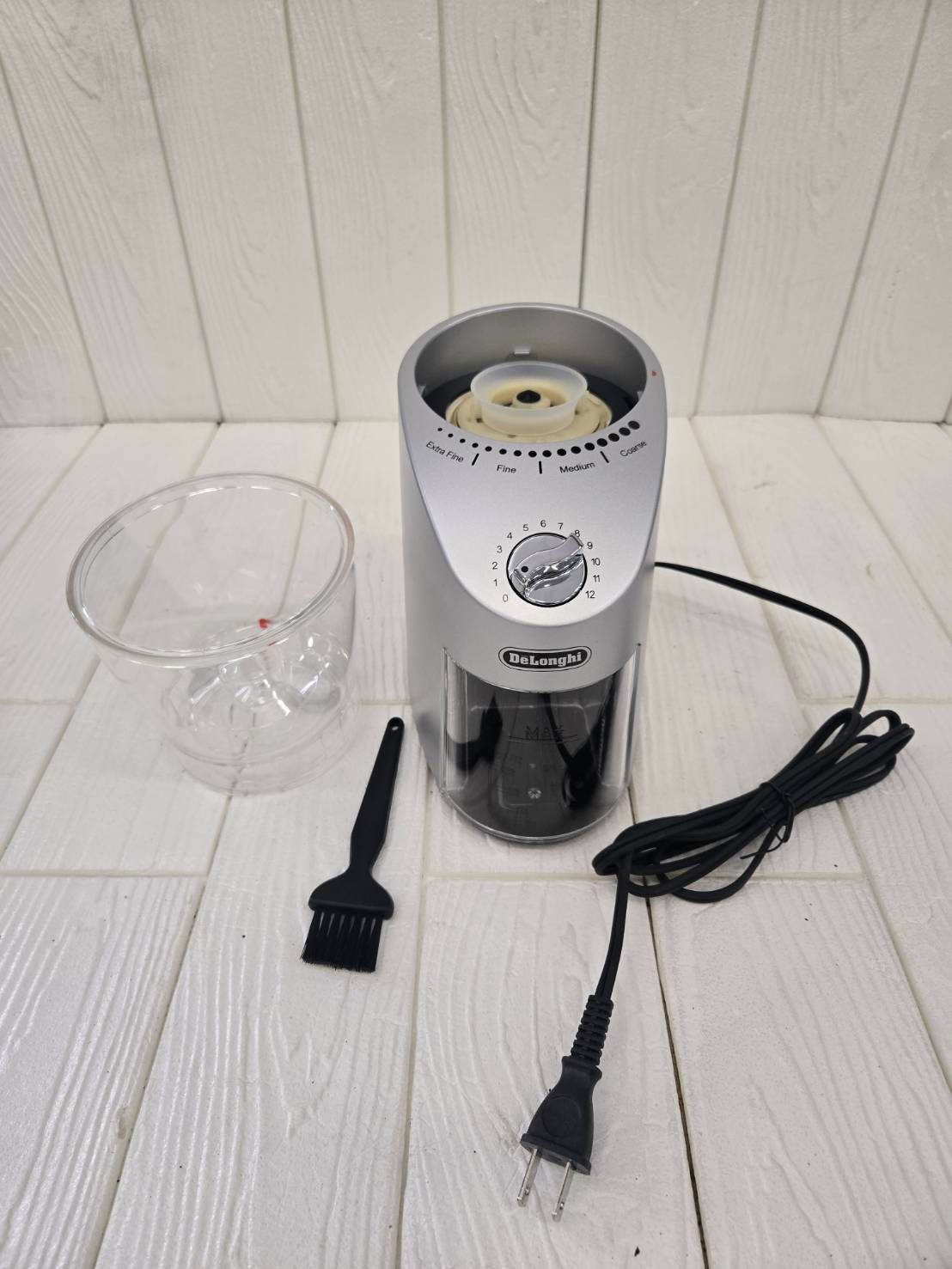 【展示品】DeLonghi デロンギ コーン式コーヒーグラインダー KG366J シルバー 箱付き 取説付き 動作確認済み