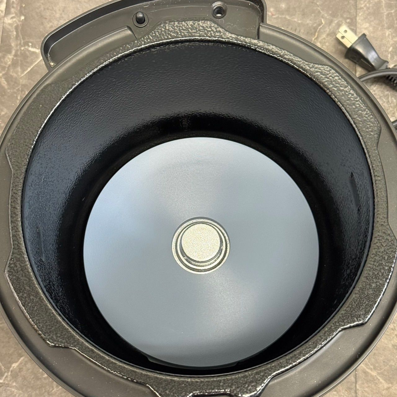 ◯送料込！2021年製 2021年製 TOSHIBA 東芝 電気圧力鍋 RCP-30R 3.0L ブラック 自動調理 動作品