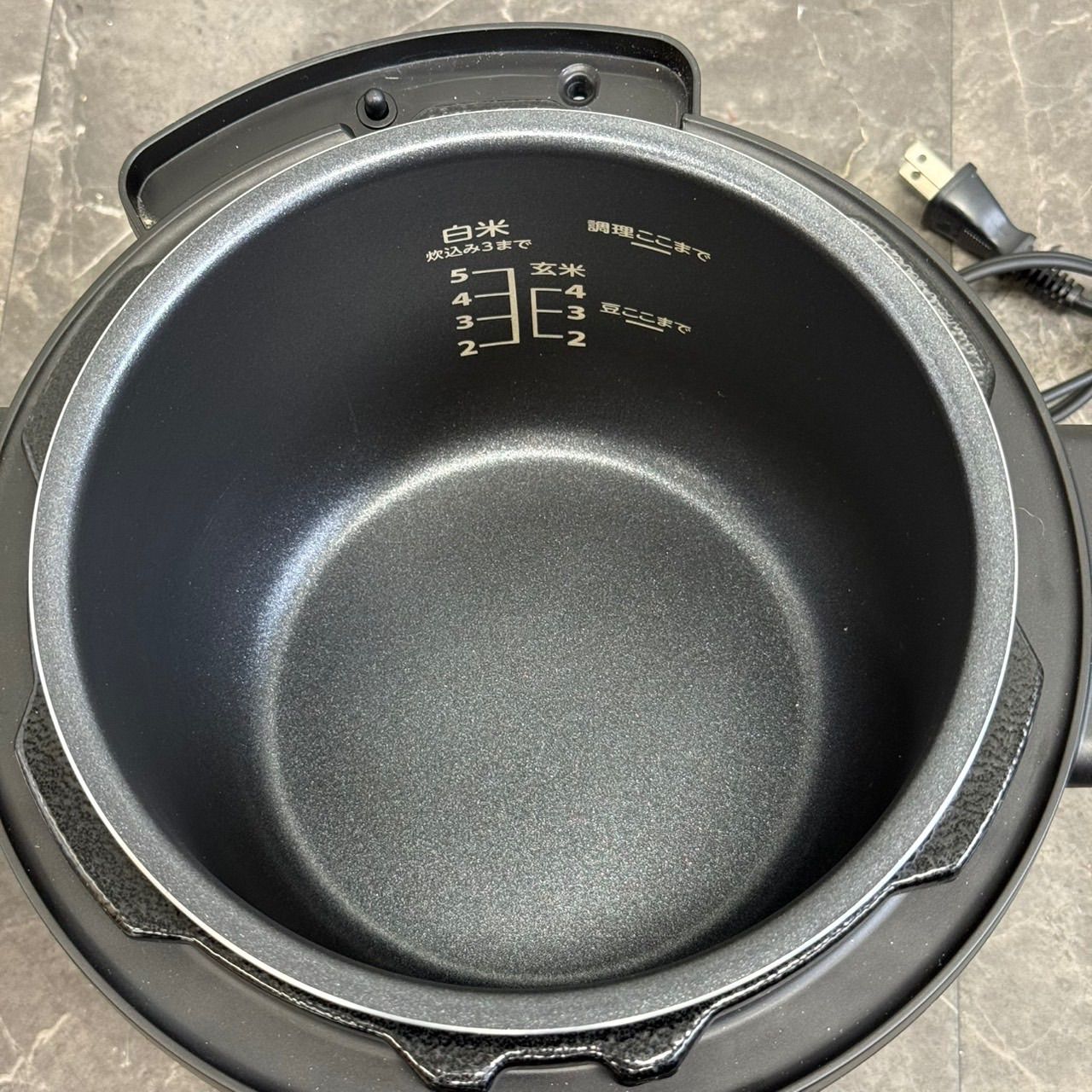 ◯送料込！2021年製 2021年製 TOSHIBA 東芝 電気圧力鍋 RCP-30R 3.0L ブラック 自動調理 動作品