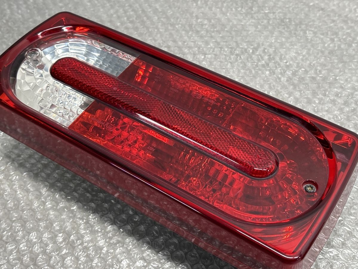 正規品】メルセデスベンツ W463 Gクラス 純正 テールライト 左右セット