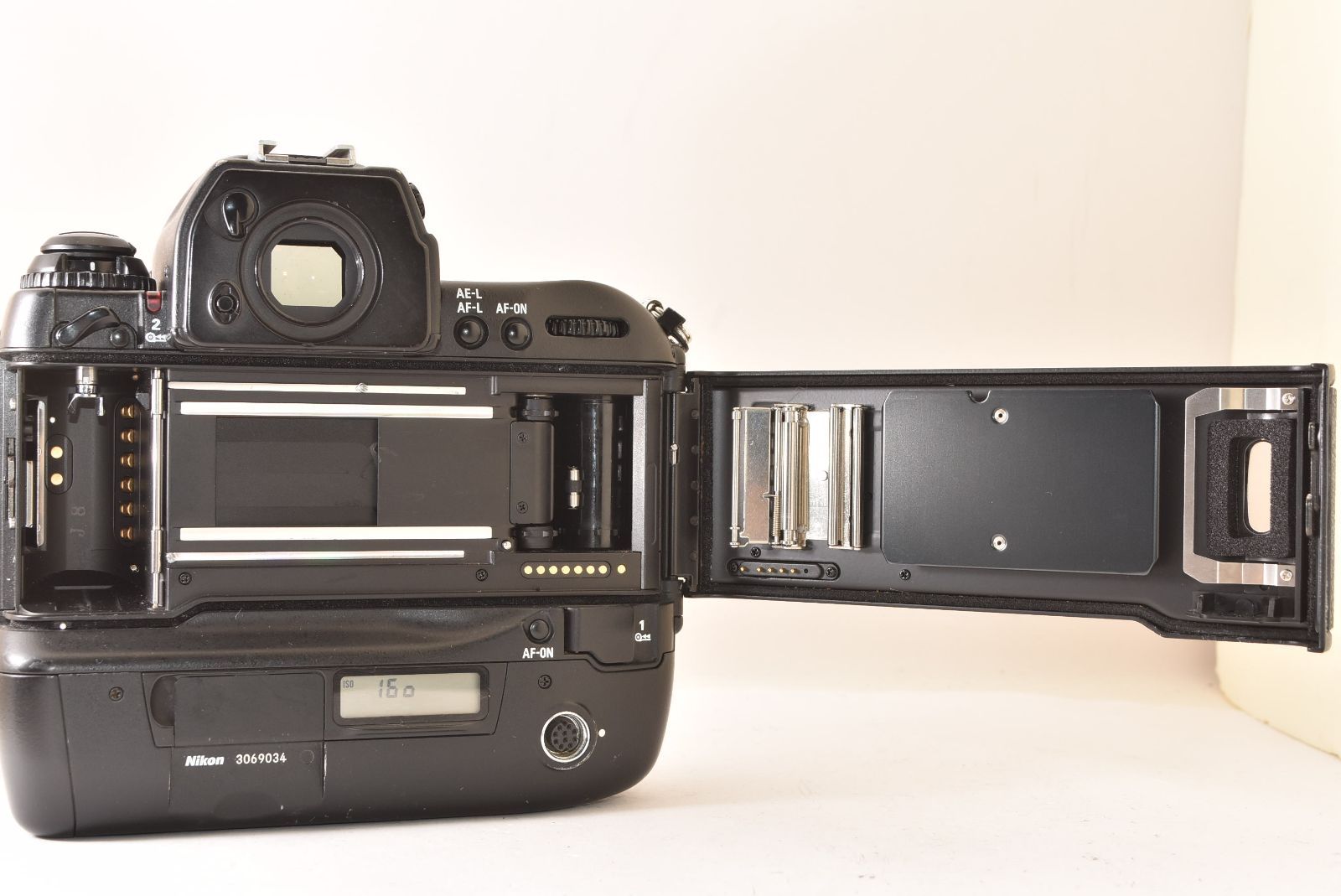 Nikon ニコン F5 ボディ AF フィルム一眼レフカメラ J2606113 - メルカリ