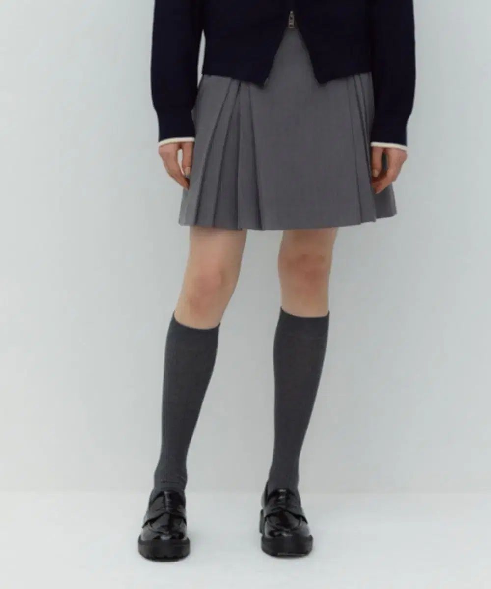 新品) ディパウンド Aライン プリーツ スカート グレー