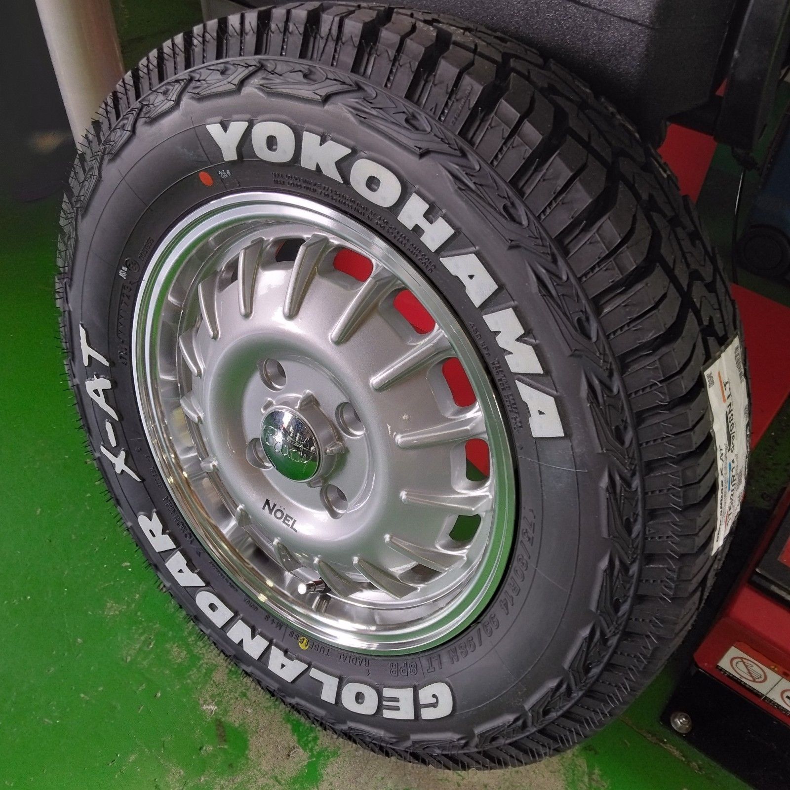 送料込み☆ヨコハマゴツゴツタイヤ175/80R14☆プロボックスサクシード